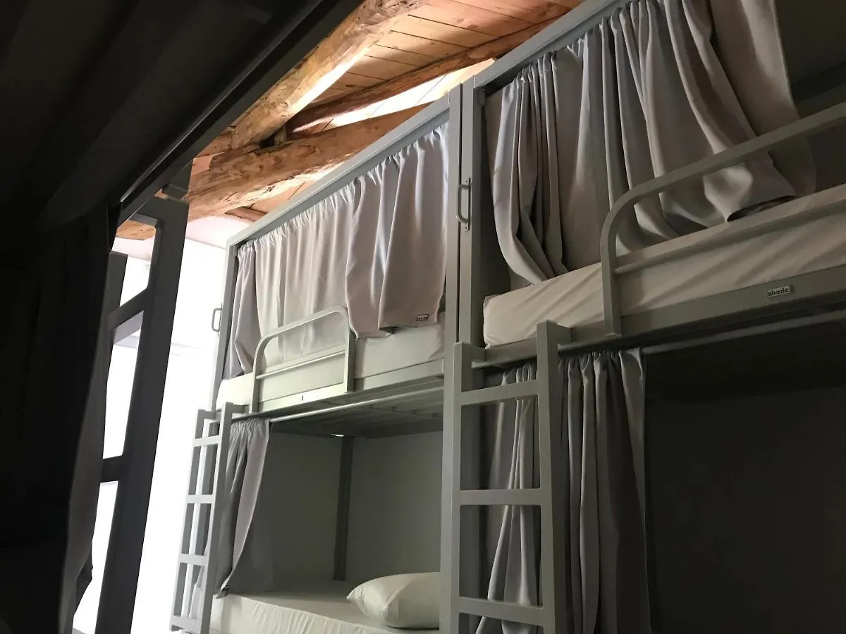 Hostal Albergue de Pas Pont de Suert